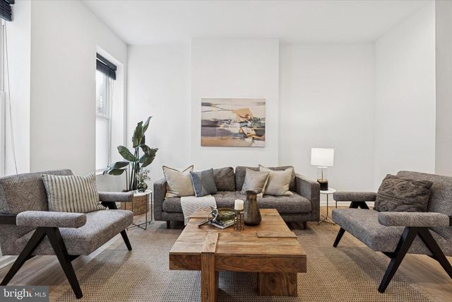 2126 N 8TH ST, Philadelphia, PA 19122