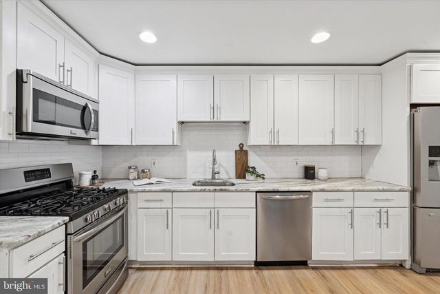 2126 N 8TH ST, Philadelphia, PA 19122