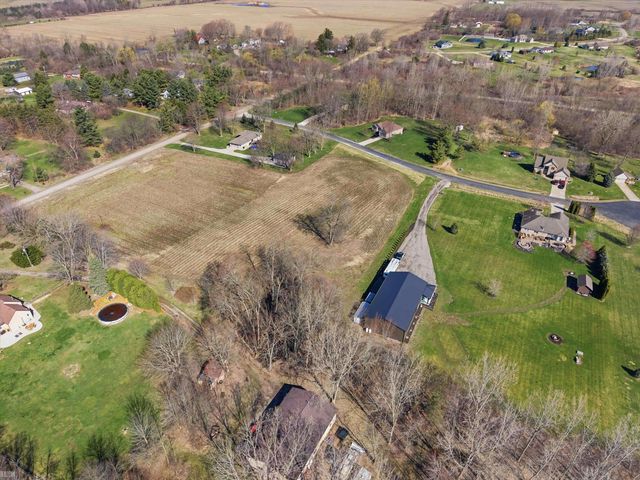 7036 Rea Vl Lane, Almont, MI 48003