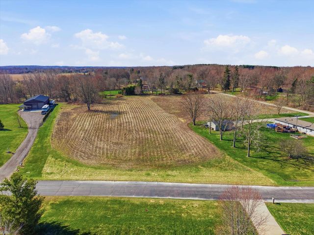 7036 Rea Vl Lane, Almont, MI 48003