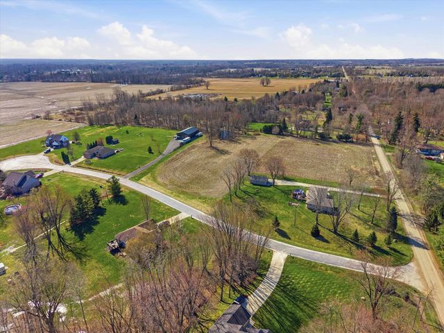 7036 Rea Vl Lane, Almont, MI 48003