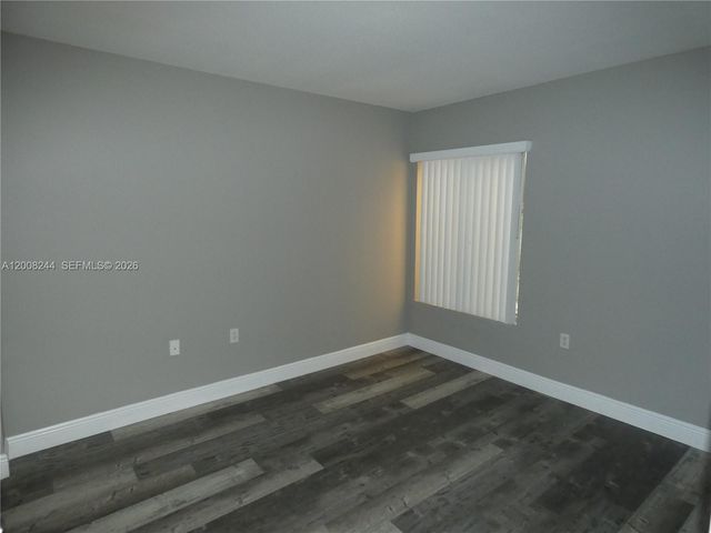 2420 NW 33rd St 1004, Oakland Park, FL 33309