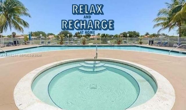 2420 NW 33rd St 1004, Oakland Park, FL 33309