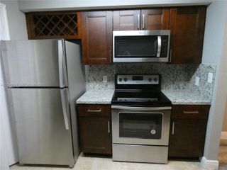 2420 NW 33rd St 1004, Oakland Park, FL 33309