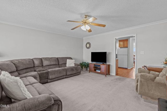 46 Budd Godwin Lane, Dunn, NC 28334