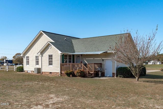 46 Budd Godwin Lane, Dunn, NC 28334