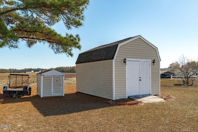 46 Budd Godwin Lane, Dunn, NC 28334