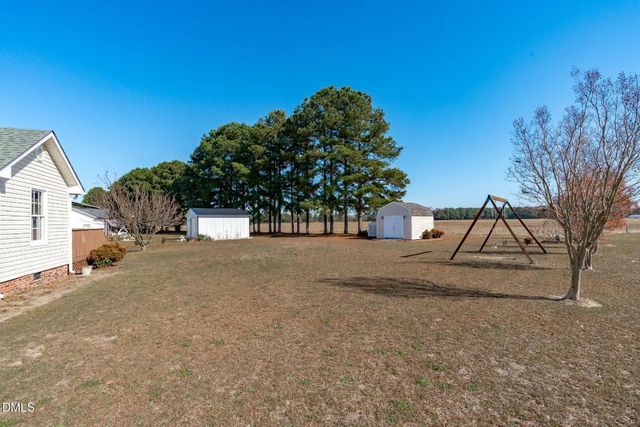 46 Budd Godwin Lane, Dunn, NC 28334