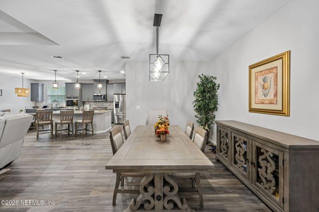 692 SYCAMORE Way, Orange Park, FL 32073