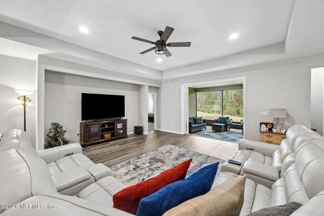 692 SYCAMORE Way, Orange Park, FL 32073