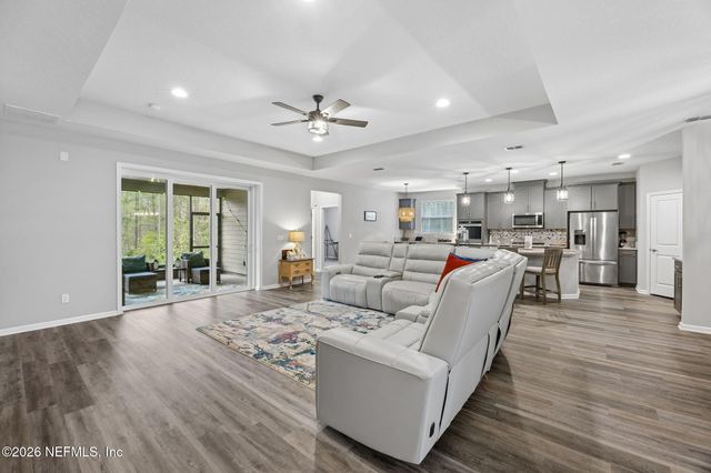 692 SYCAMORE Way, Orange Park, FL 32073