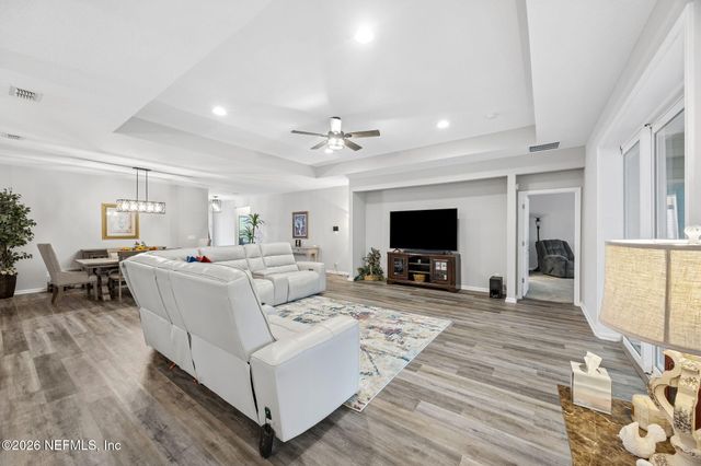 692 SYCAMORE Way, Orange Park, FL 32073