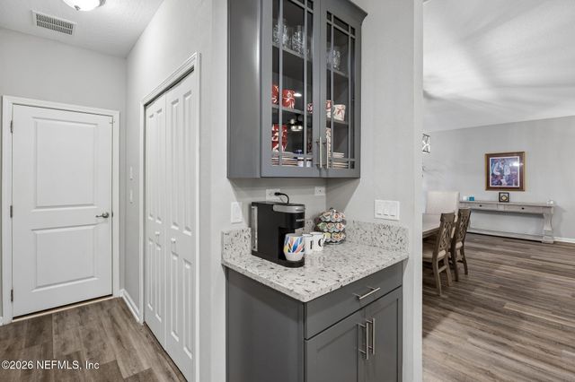 692 SYCAMORE Way, Orange Park, FL 32073