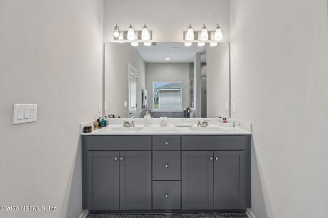 692 SYCAMORE Way, Orange Park, FL 32073