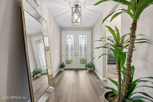 692 SYCAMORE Way, Orange Park, FL 32073