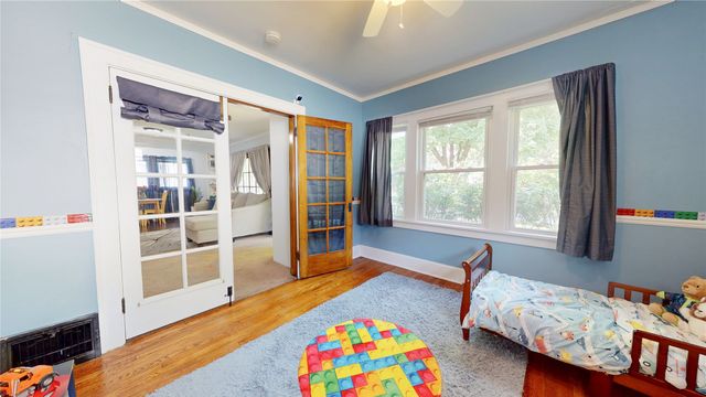 4045 11th Place, Des Moines, IA 50313
