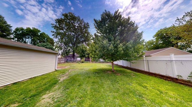 4045 11th Place, Des Moines, IA 50313
