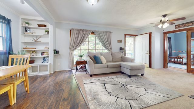 4045 11th Place, Des Moines, IA 50313