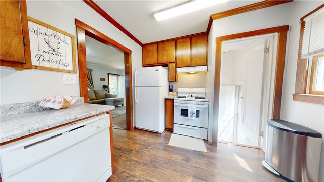 4045 11th Place, Des Moines, IA 50313