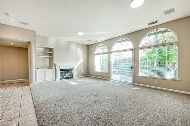 2140 W Rue St Michel, Fresno, CA 93711