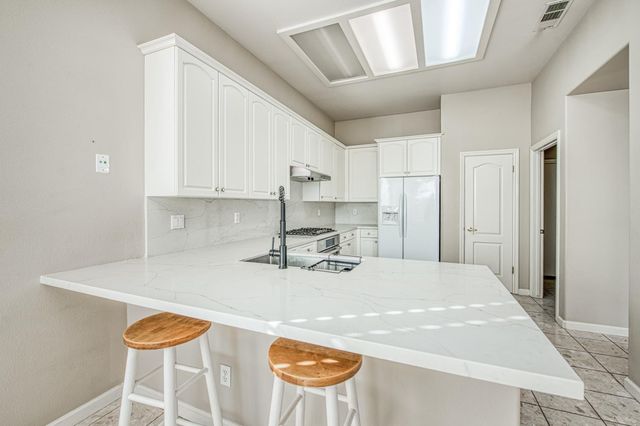 2140 W Rue St Michel, Fresno, CA 93711