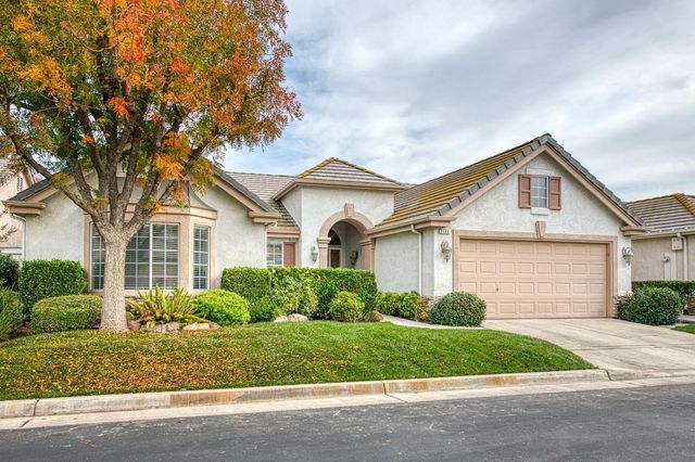 2140 W Rue St Michel, Fresno, CA 93711