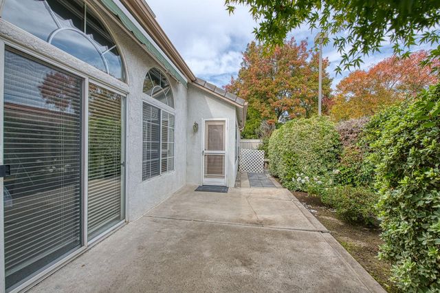 2140 W Rue St Michel, Fresno, CA 93711