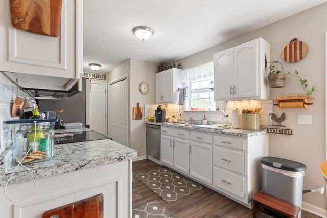 1625 Joel Dr, Columbia, TN 38401