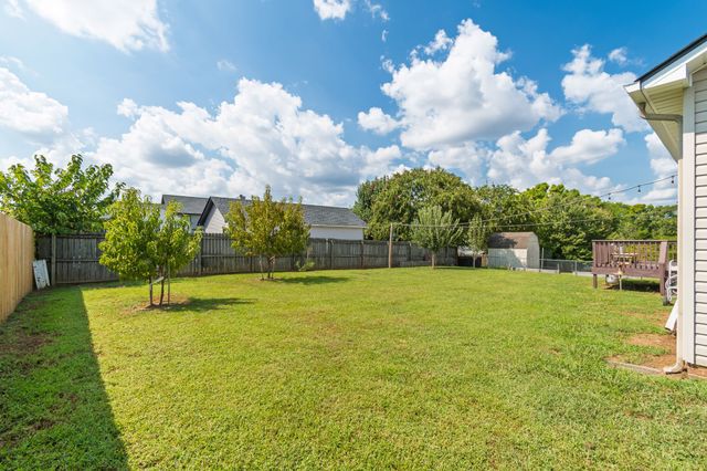 1625 Joel Dr, Columbia, TN 38401
