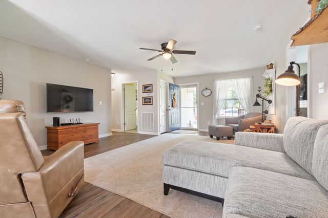 1625 Joel Dr, Columbia, TN 38401