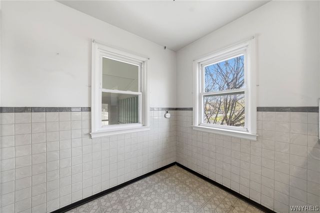 1 Colvinhurst Drive, Tonawanda, NY 14223