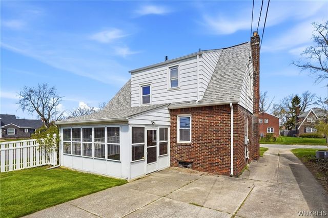 1 Colvinhurst Drive, Tonawanda, NY 14223
