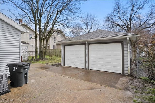 568 Stanton Avenue, Akron, OH 44301