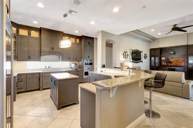 2442 HERITAGE GREEN AVENUE, Davenport, FL 33837