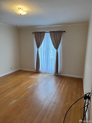 2155 32nd Avenue, San Francisco, CA 94116