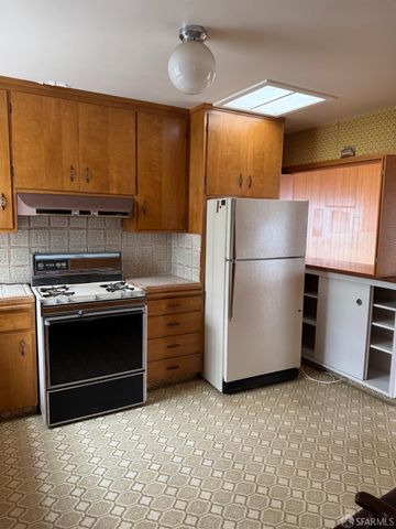 2155 32nd Avenue, San Francisco, CA 94116