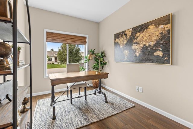 4131 Blakewood Drive, Shakopee, MN 55379