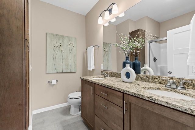 4131 Blakewood Drive, Shakopee, MN 55379