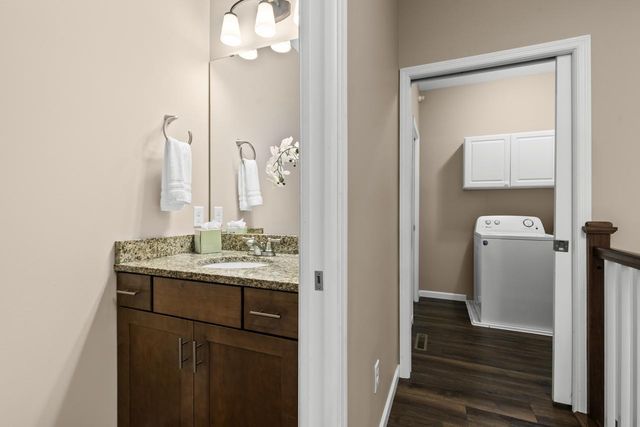 4131 Blakewood Drive, Shakopee, MN 55379