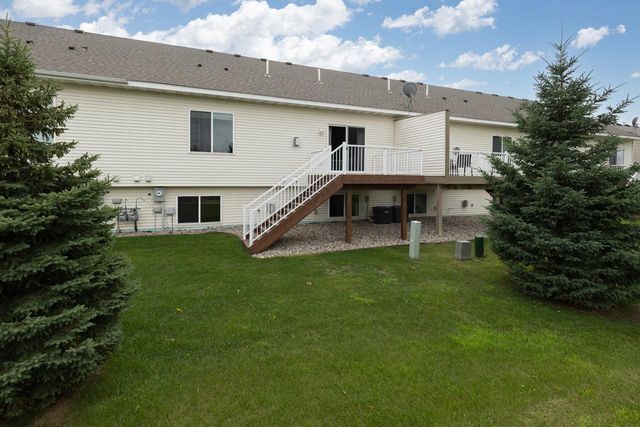 4131 Blakewood Drive, Shakopee, MN 55379