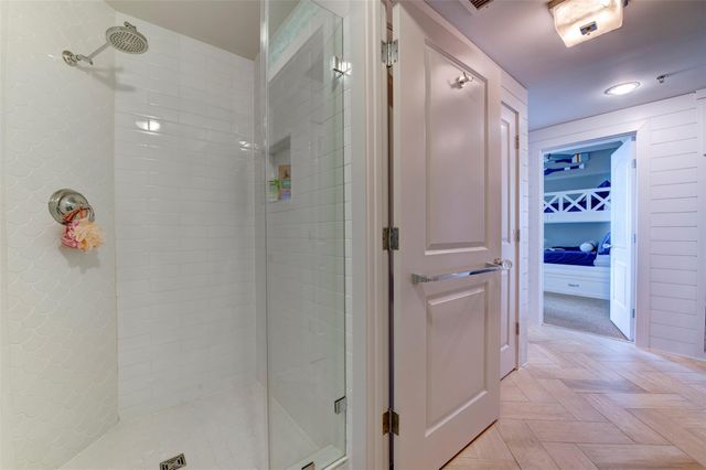 801 E Beach Drive BC1910, Galveston, TX 77550