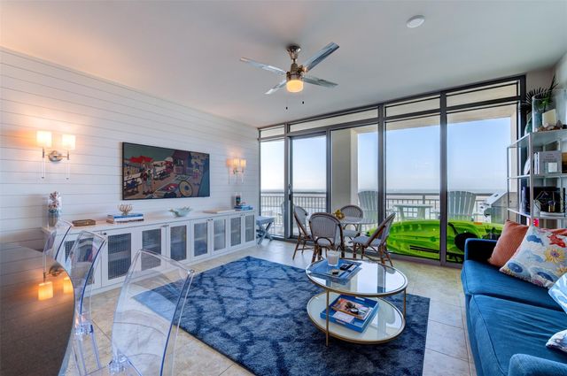 801 E Beach Drive BC1910, Galveston, TX 77550
