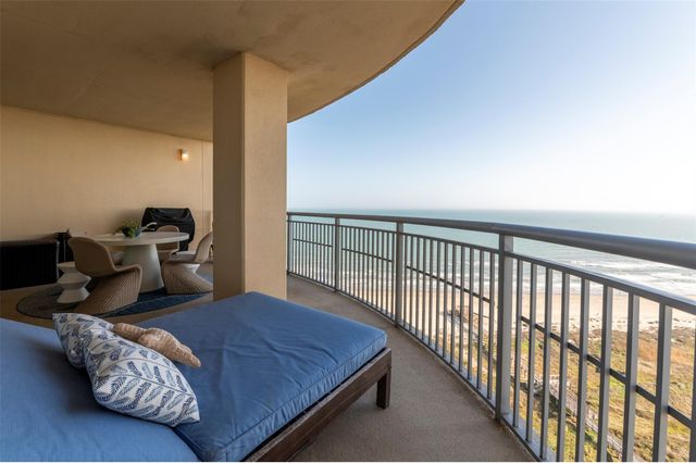 801 E Beach Drive BC1910, Galveston, TX 77550