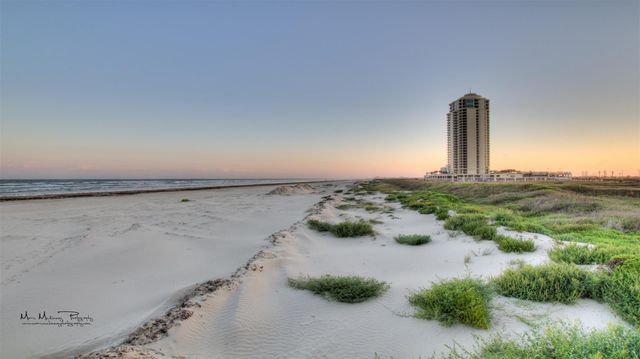 801 E Beach Drive BC1910, Galveston, TX 77550