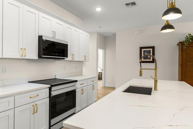 9225 103rd Court, Vero Beach, FL 32967