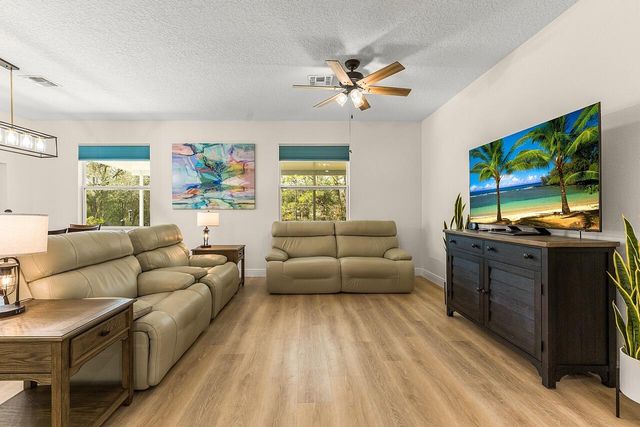 9225 103rd Court, Vero Beach, FL 32967