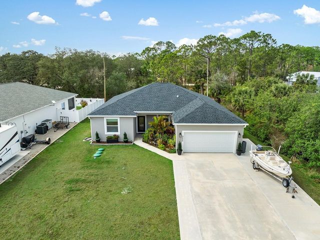 9225 103rd Court, Vero Beach, FL 32967