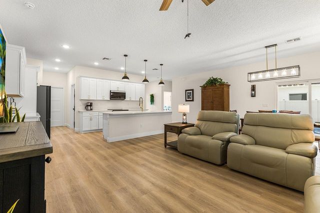 9225 103rd Court, Vero Beach, FL 32967