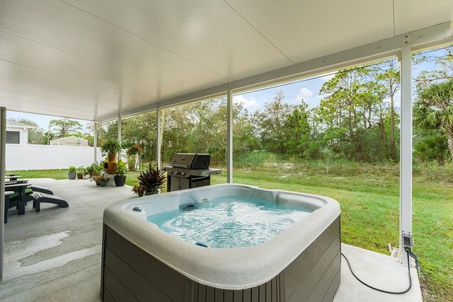 9225 103rd Court, Vero Beach, FL 32967