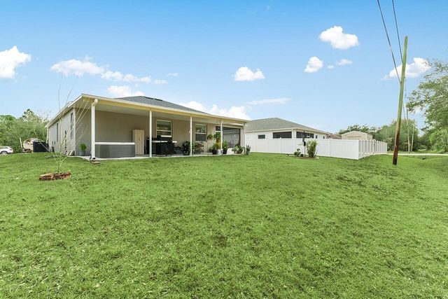 9225 103rd Court, Vero Beach, FL 32967